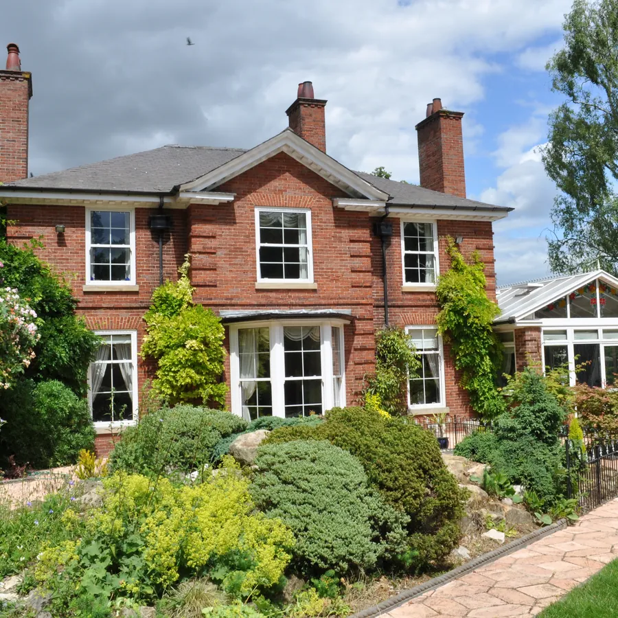 Lean-To Mill Hill